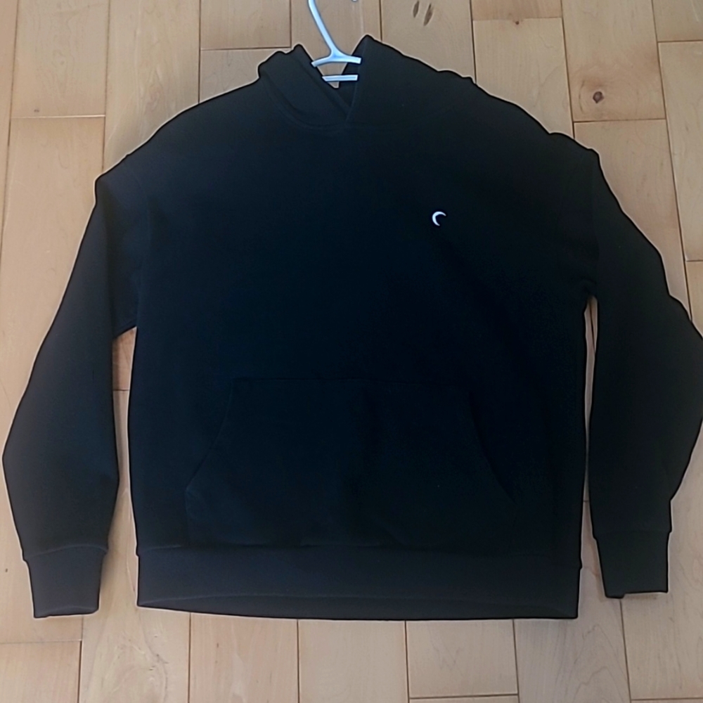 Ziya Black Relaxation Hoodie. Size Medium.